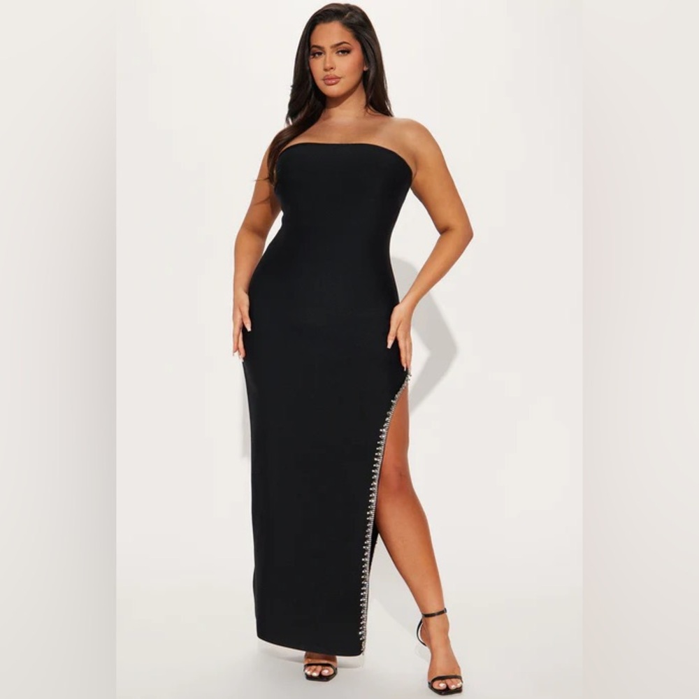 Elegant Black Strapless Banded Maxi Dress